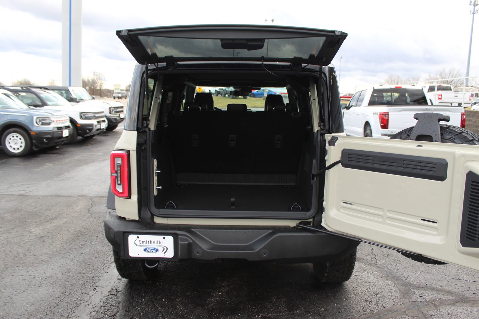 New 2025 Ford Bronco Outer Banks image 19