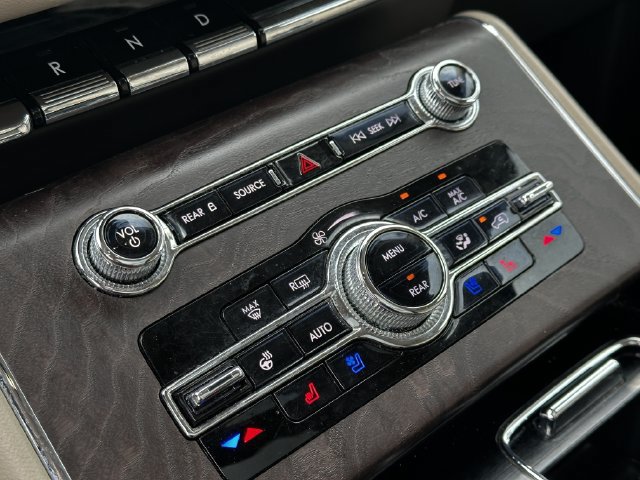 Certified 2023 Lincoln Aviator Grand Touring w/ Equipment Group 301A AWD/4WD image 25