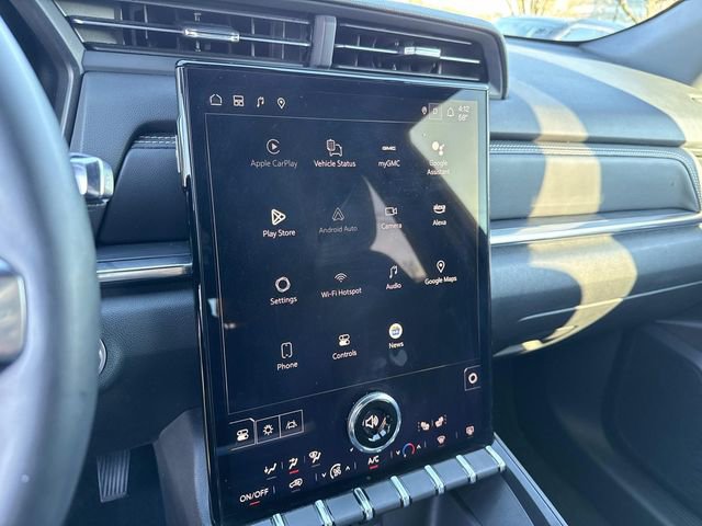 Used 2025 GMC Terrain Elevation image 19