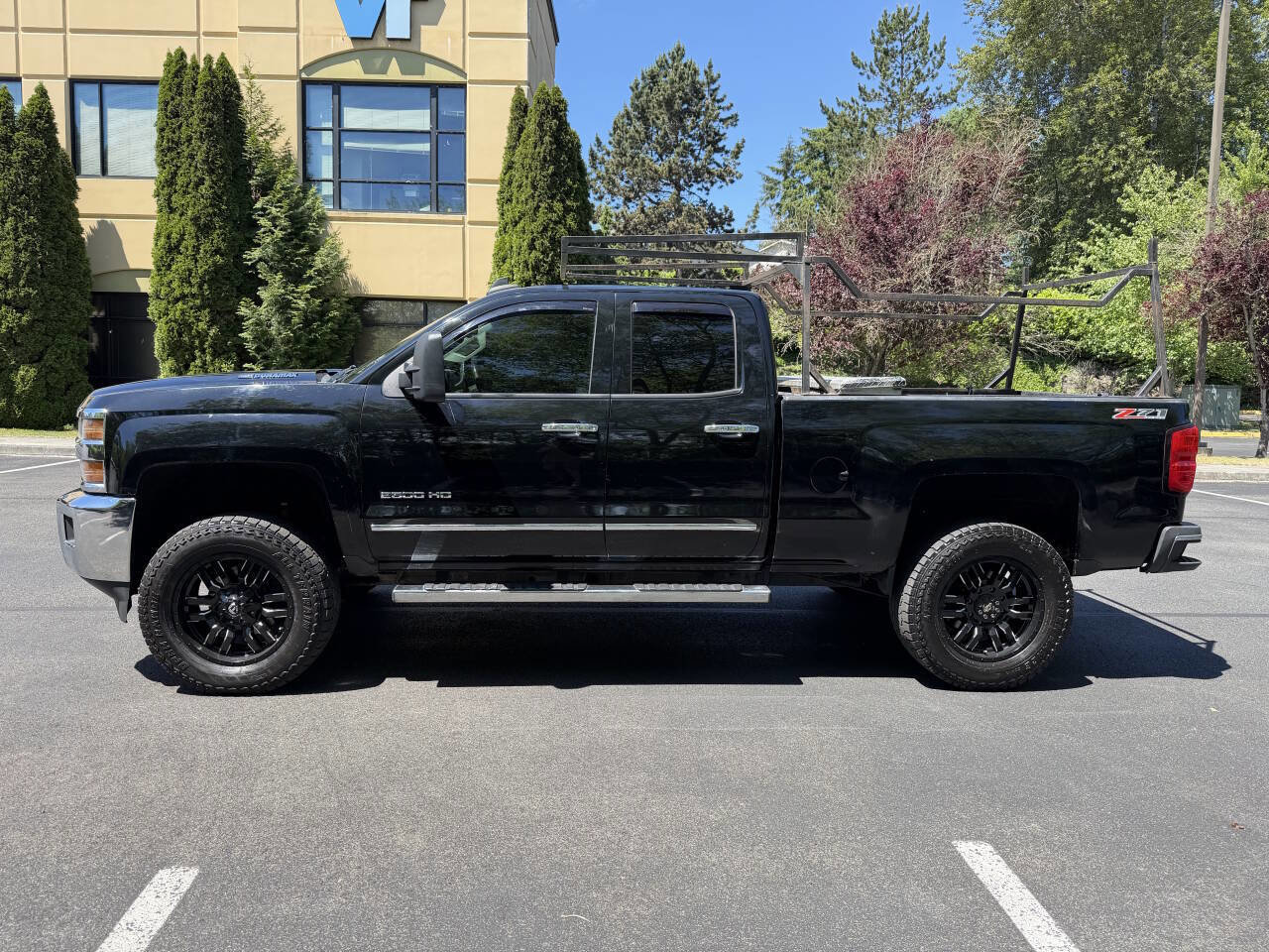 Used 2015 Chevrolet Silverado 2500 LTZ AWD/4WD image 9