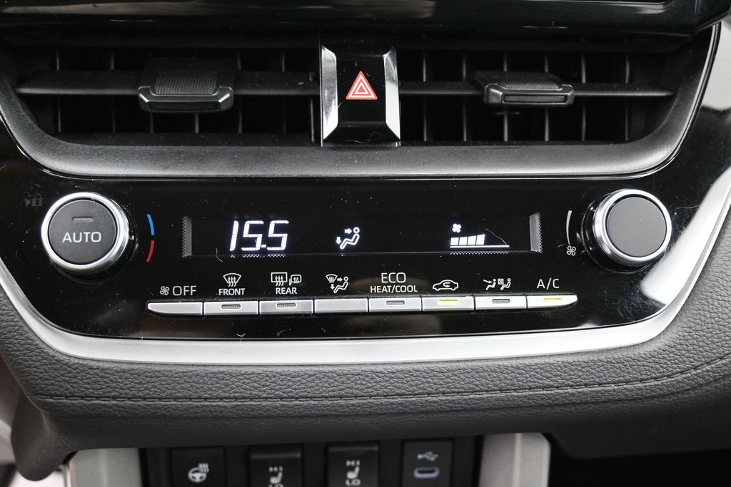 Used 2024 Toyota Corolla Cross LE AWD/4WD image 25