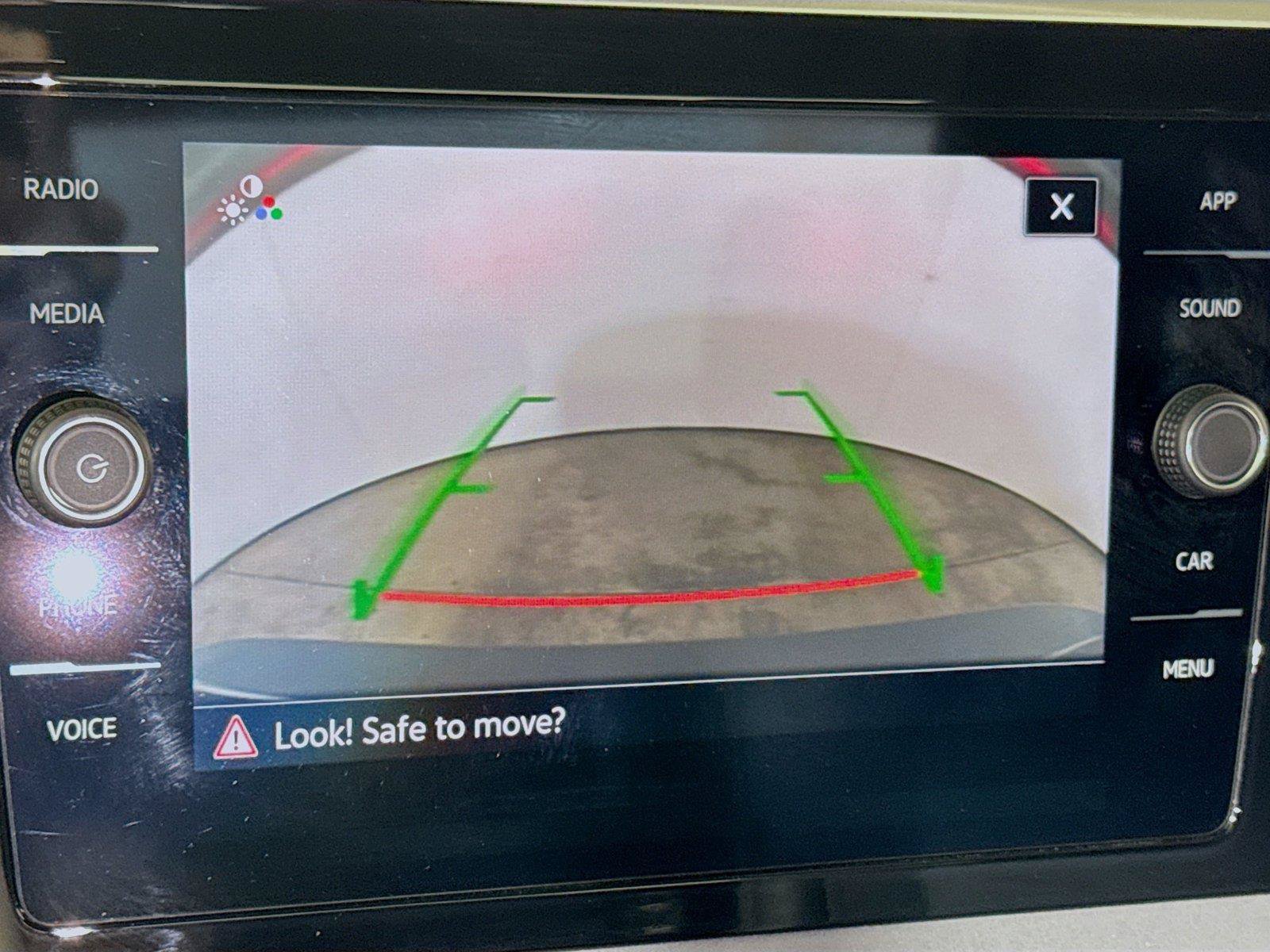 Used 2025 Volkswagen Jetta SE FWD image 11