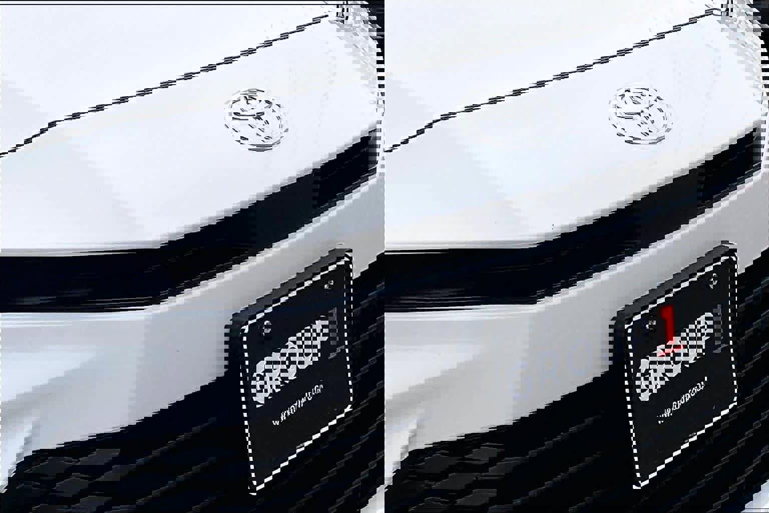 Used 2025 Toyota Camry LE w/ Convenience Package image 29