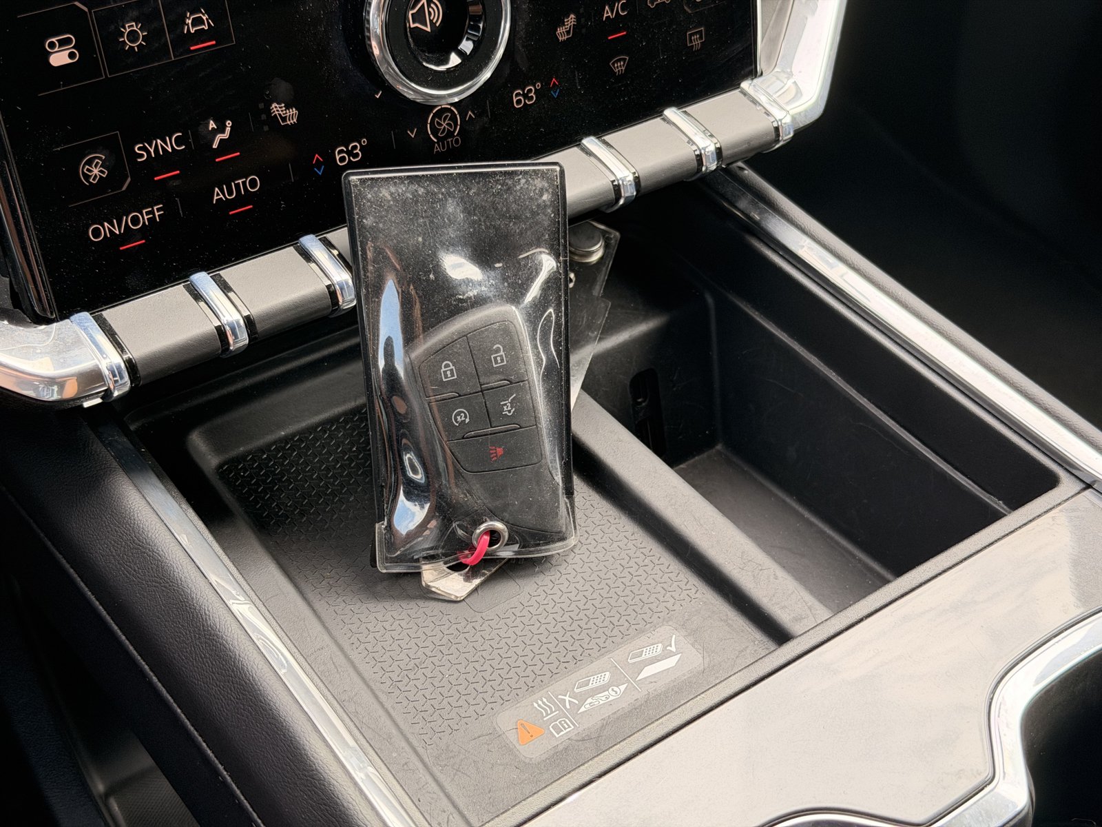 Used 2025 GMC Acadia Elevation FWD image 35