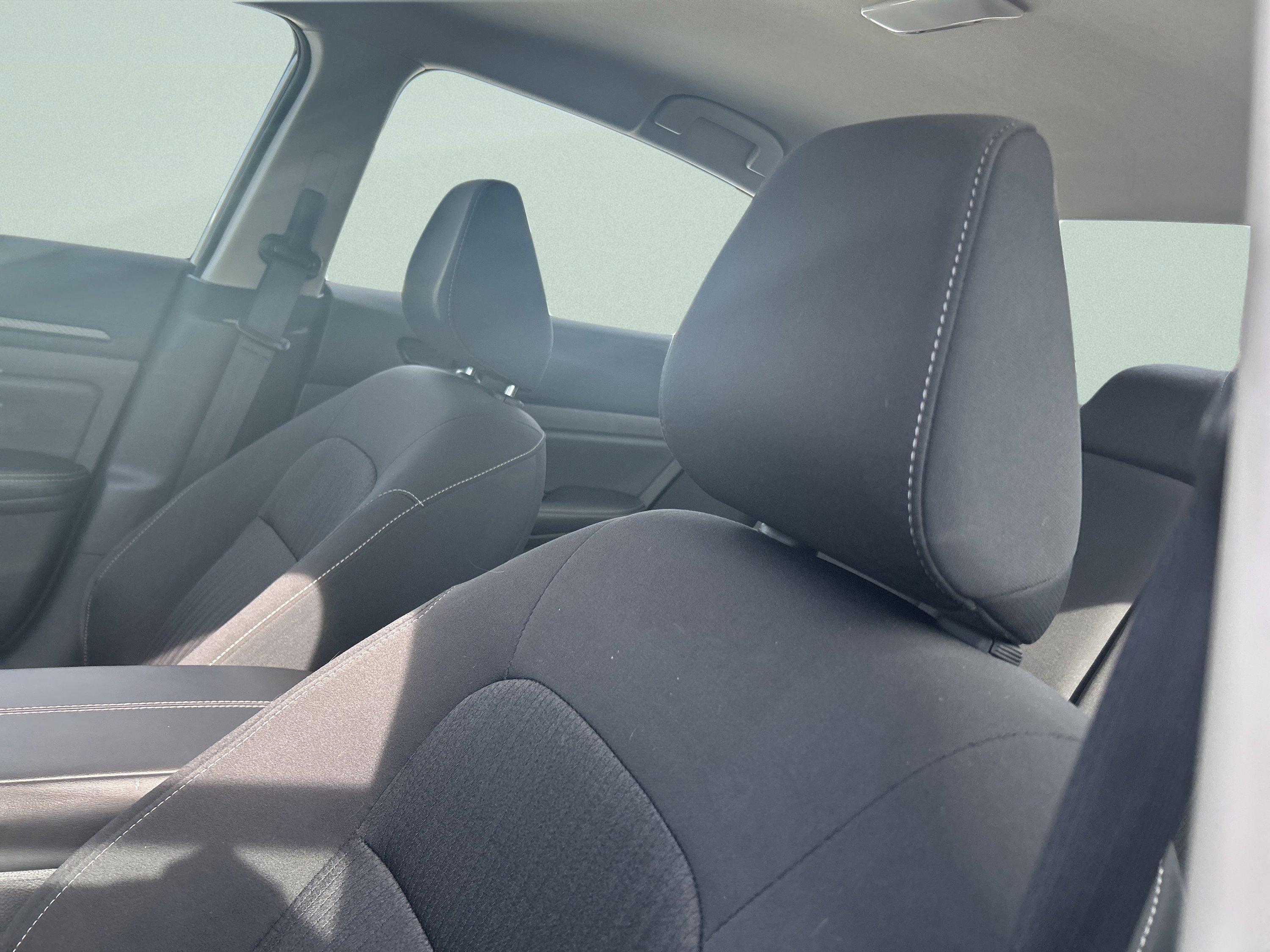 Used 2025 Nissan Altima 2.5 SV FWD image 12