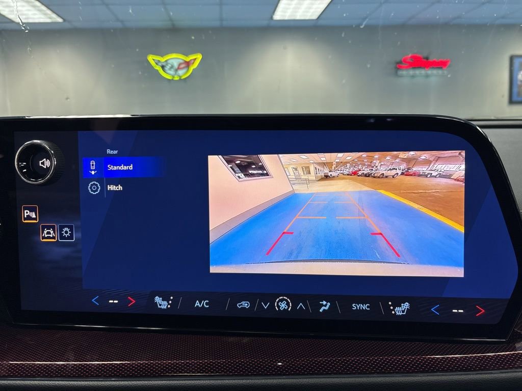 New 2026 Chevrolet Traverse Z71 w/ LPO, Floor Liner Package image 37