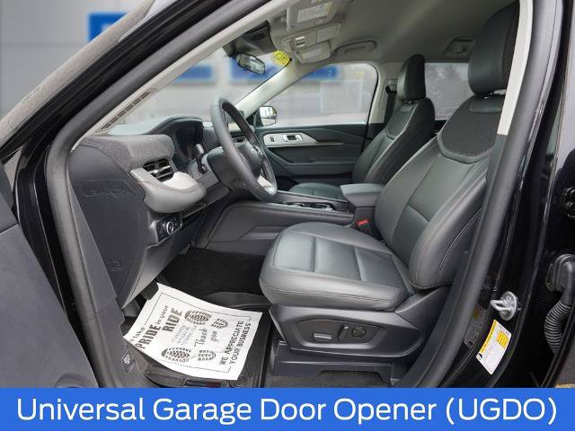 Certified 2025 Ford Explorer Active w/ Active Comfort Package AWD/4WD image 13