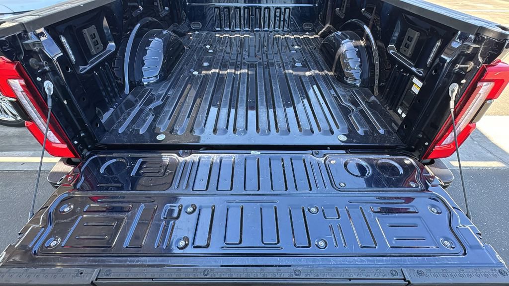 Certified 2024 Ford F250 Platinum w/ FX4 Off-Road Package image 26