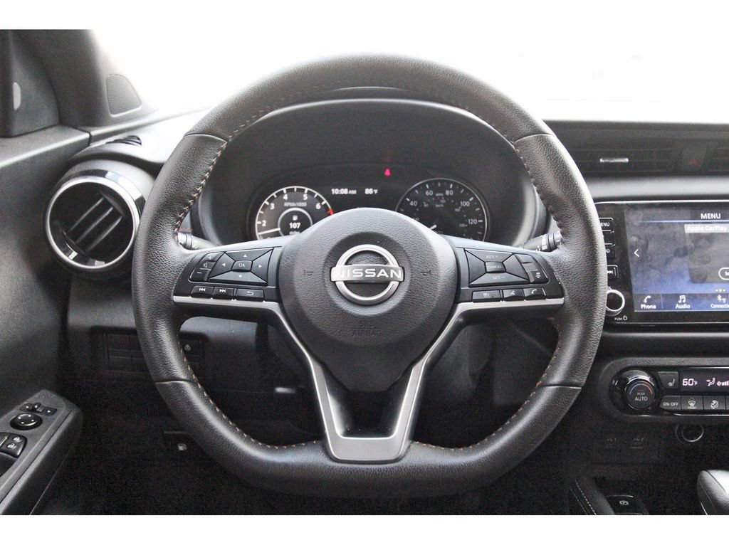 Used 2023 Nissan Kicks SR w/ SR Premium Package FWD image 8