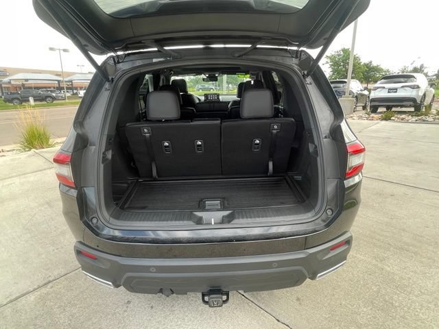 Used 2025 Honda Pilot Black Edition image 28