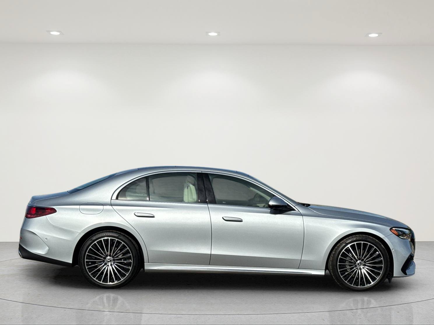 New 2027 Mercedes-Benz E 350 4MATIC Sedan image 6