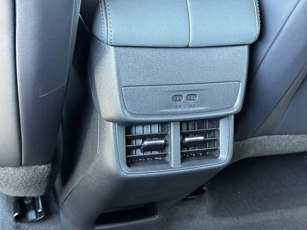 New 2027 GMC Terrain AT4 w/ Technology Package II AWD/4WD image 25