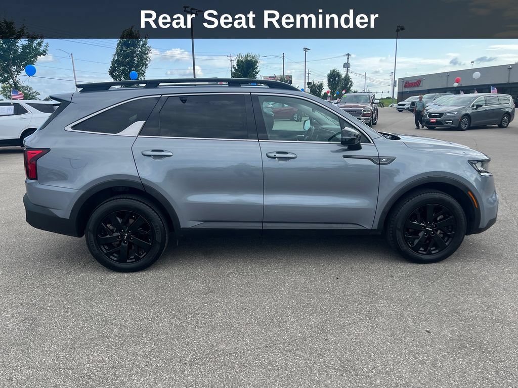 Used 2022 Kia Sorento S w/ Panoramic Sunroof Package AWD/4WD image 8