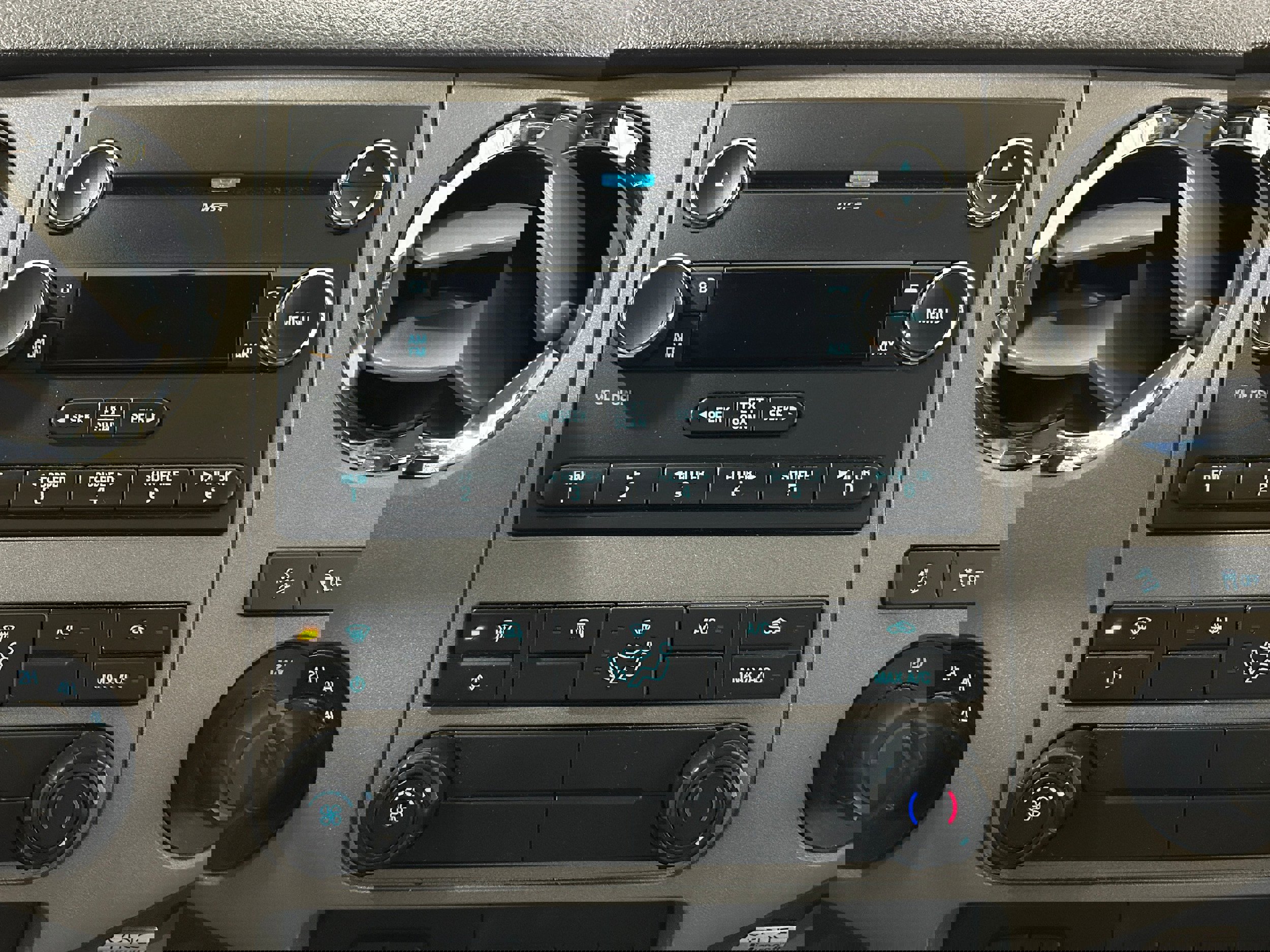 Used 2014 Ford F250 XLT w/ XLT Value Package image 5