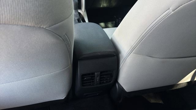 Used 2024 Toyota Corolla Cross LE FWD image 20