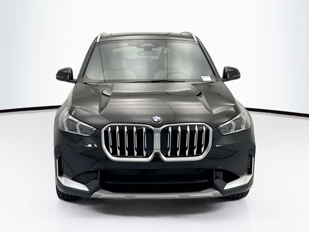 Certified 2025 BMW X1 xDrive28i w/ Technology Package image 2