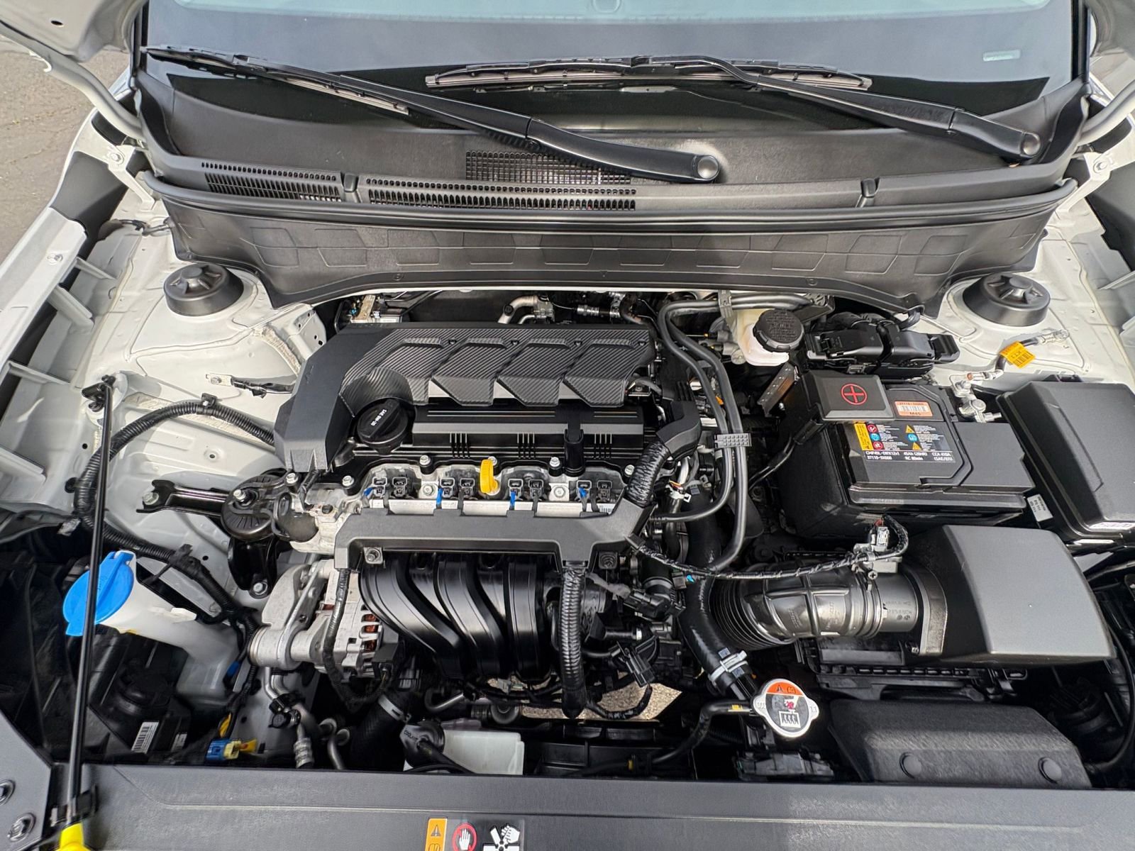 Used 2025 Hyundai Venue SEL image 32