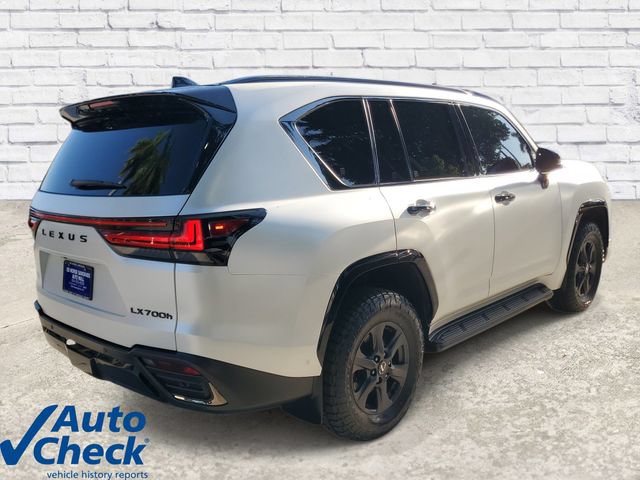 Used 2025 Lexus LX 700h Overtrail w/ Accessory Package (Z1) AWD/4WD image 4