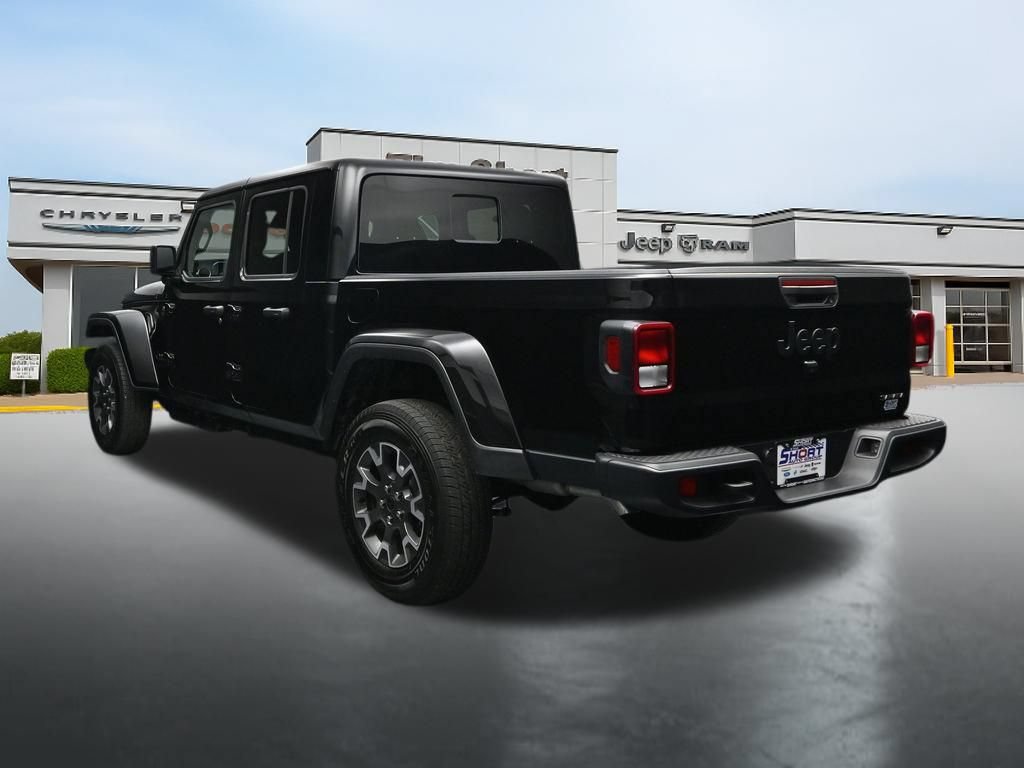 Used 2026 Jeep Gladiator Sport AWD/4WD image 3