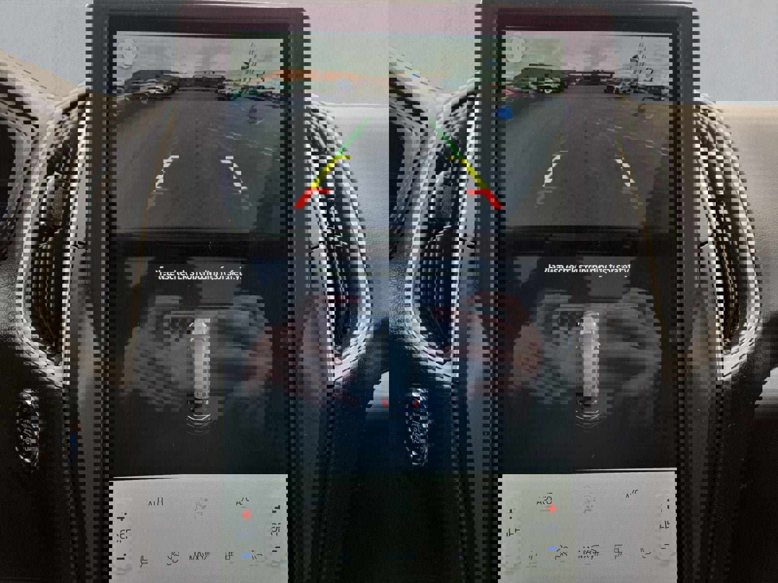 Used 2023 Ford Edge SEL image 19