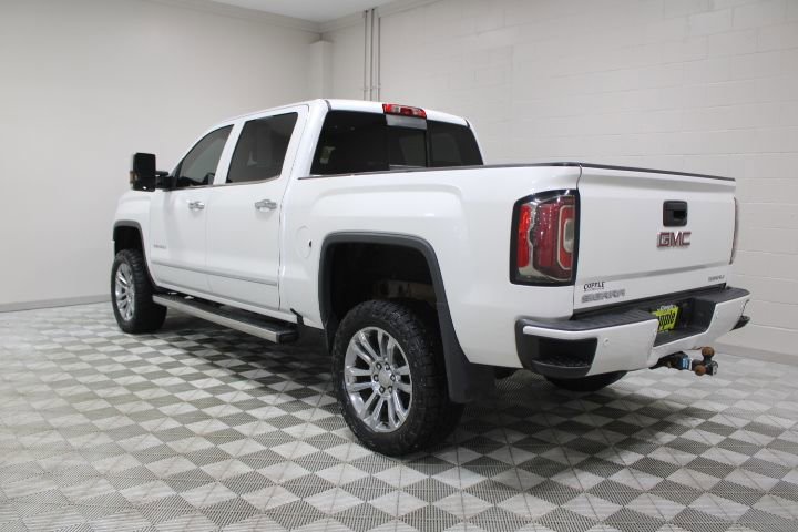 Used 2016 GMC Sierra 1500 Denali w/ Denali Ultimate Package AWD/4WD image 10