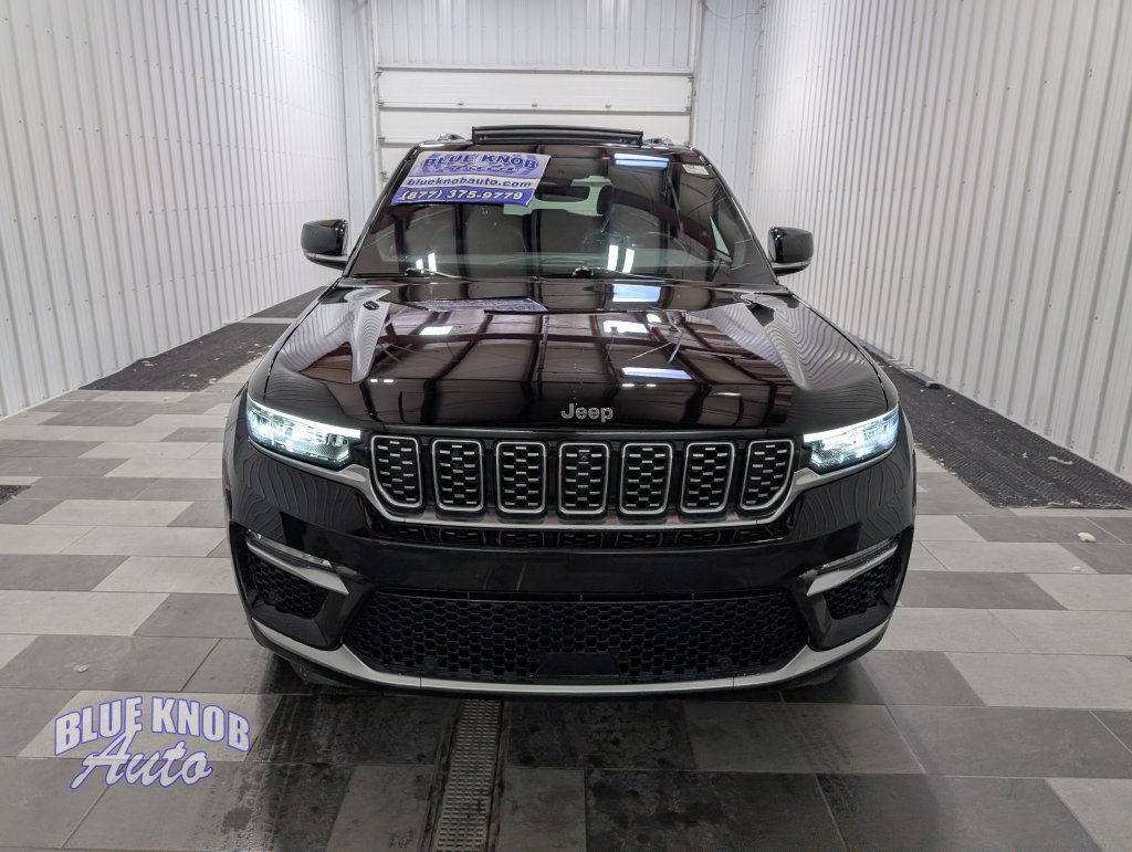 Used 2022 Jeep Grand Cherokee Summit AWD/4WD image 6