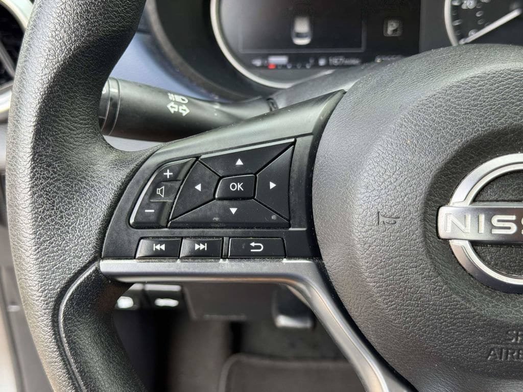 Used 2024 Nissan Versa SV FWD image 12