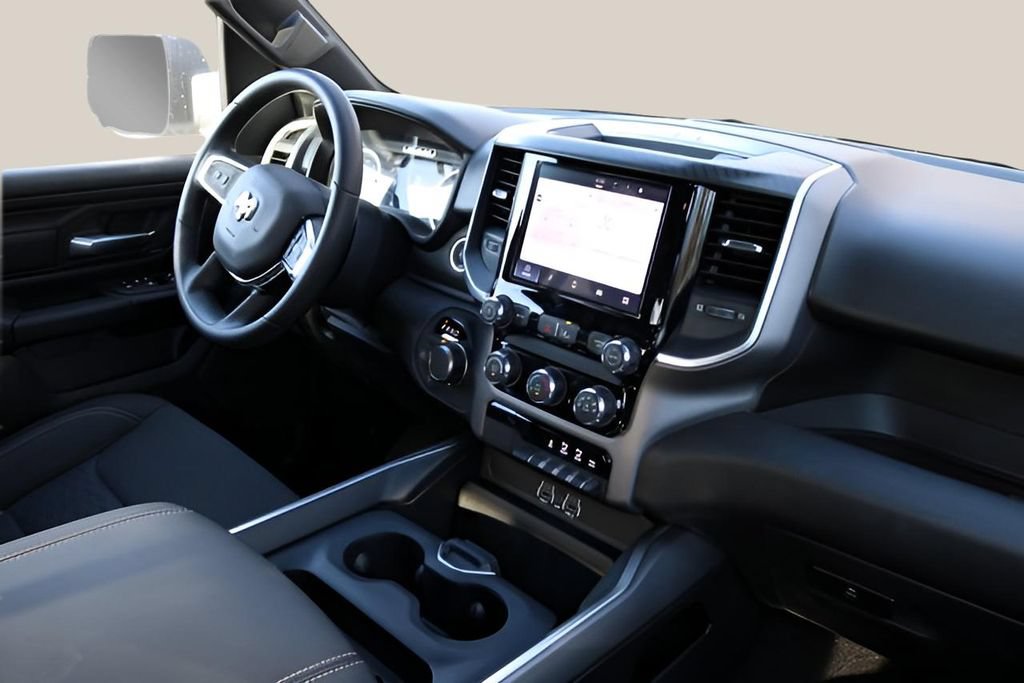 New 2026 RAM 1500 Express AWD/4WD image 17