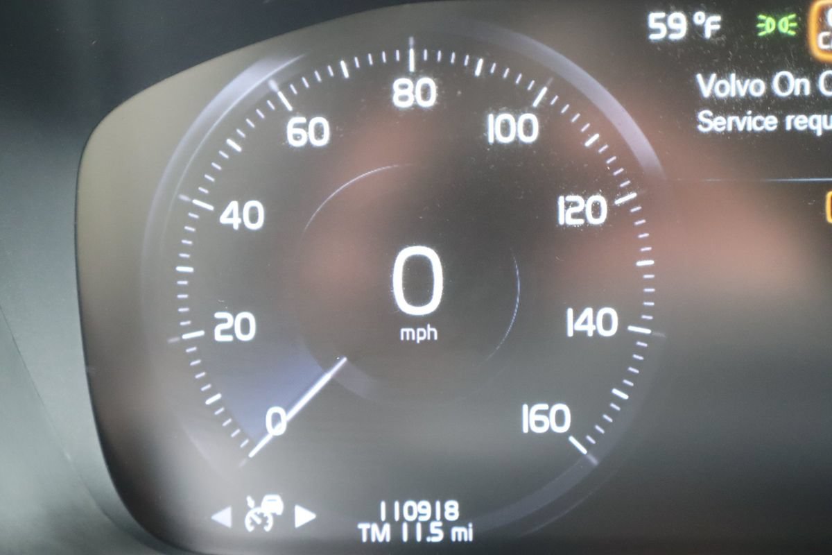 Used 2018 Volvo XC90 T6 Momentum w/ Convenience Package AWD/4WD image 48