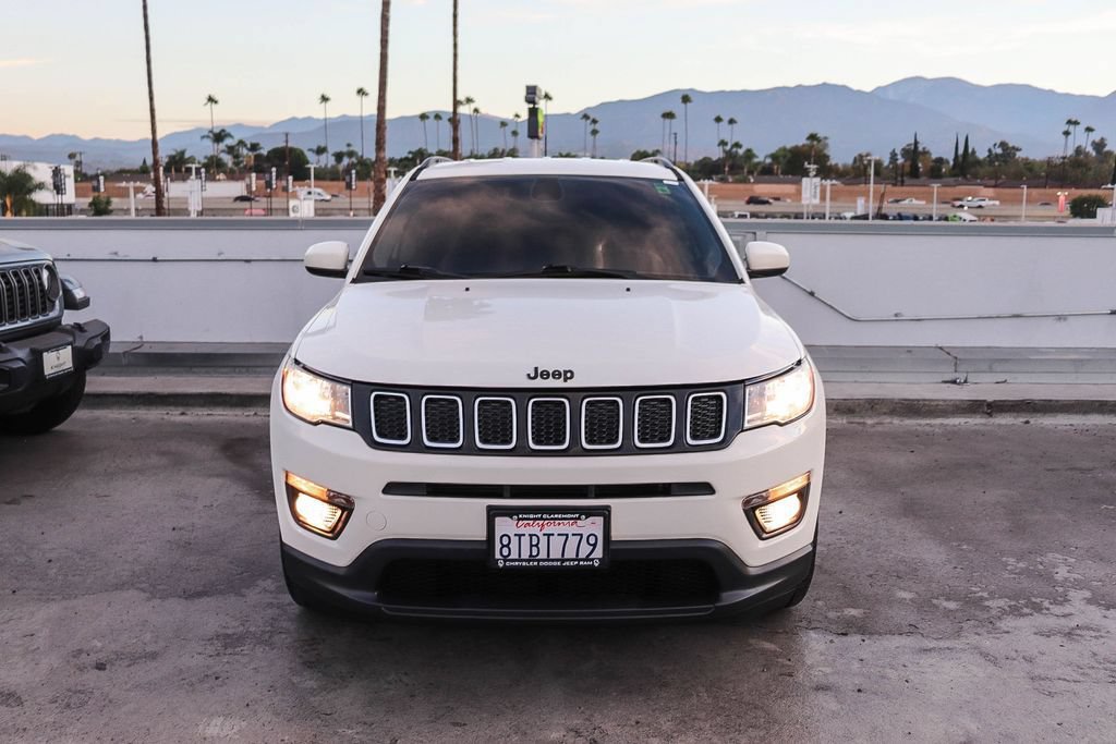 Used 2020 Jeep Compass Latitude w/ Popular Equipment Group FWD image 3