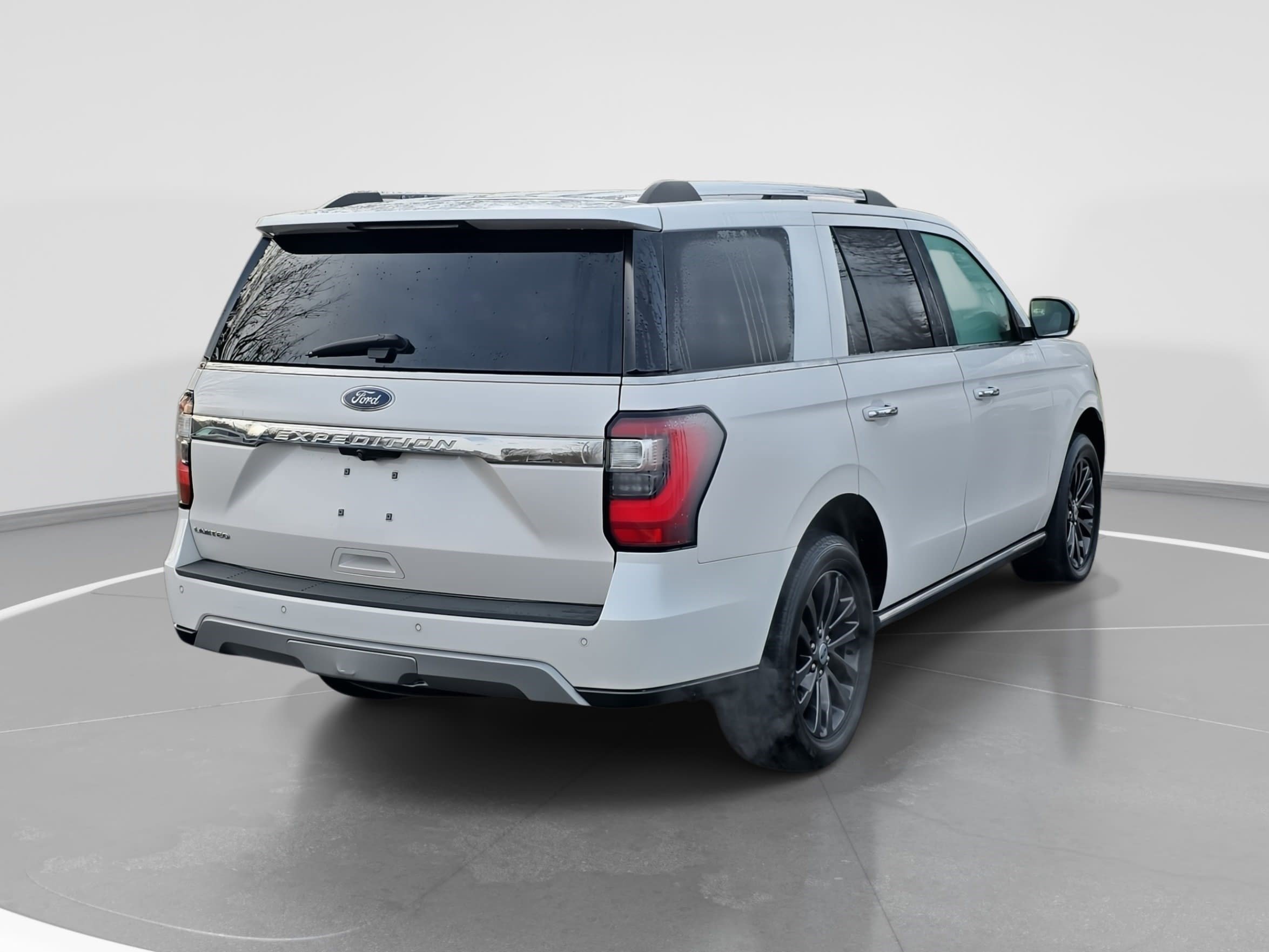 Used 2019 Ford Expedition Limited w/ Equipment Group 301A image 5