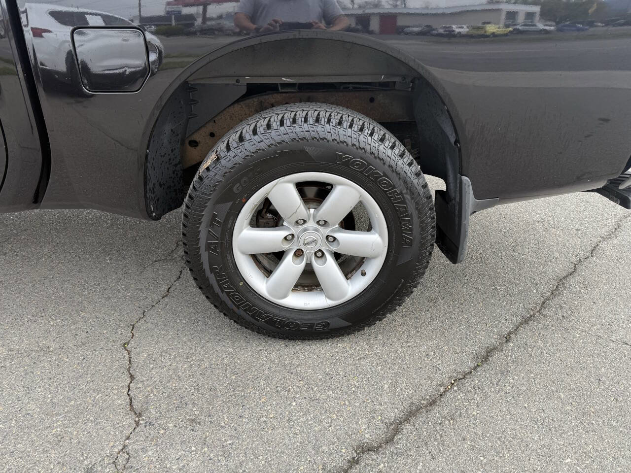 Used 2011 Nissan Titan SV w/ SV Value Truck Pkg image 16