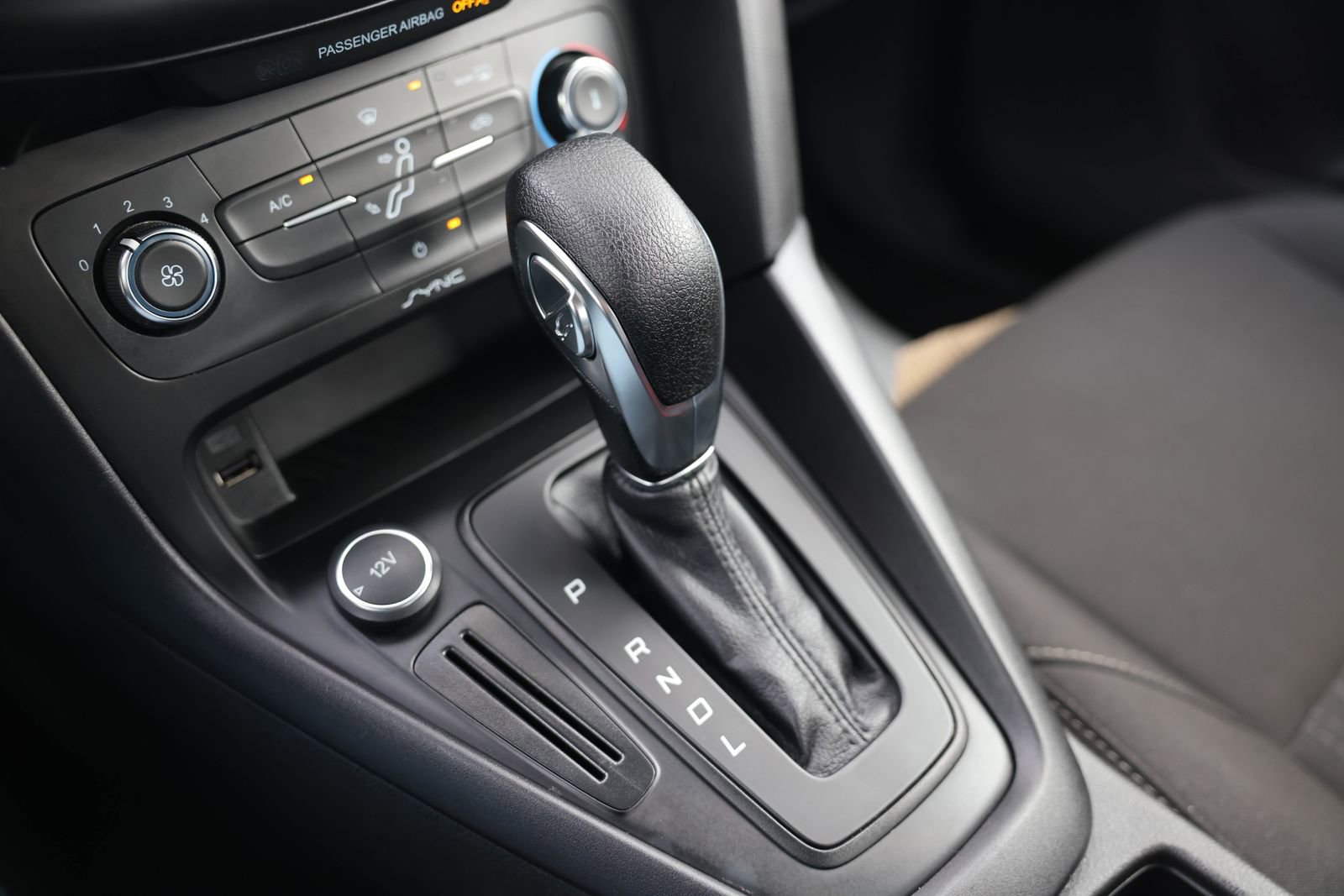 Certified 2017 Ford Focus SE FWD image 20
