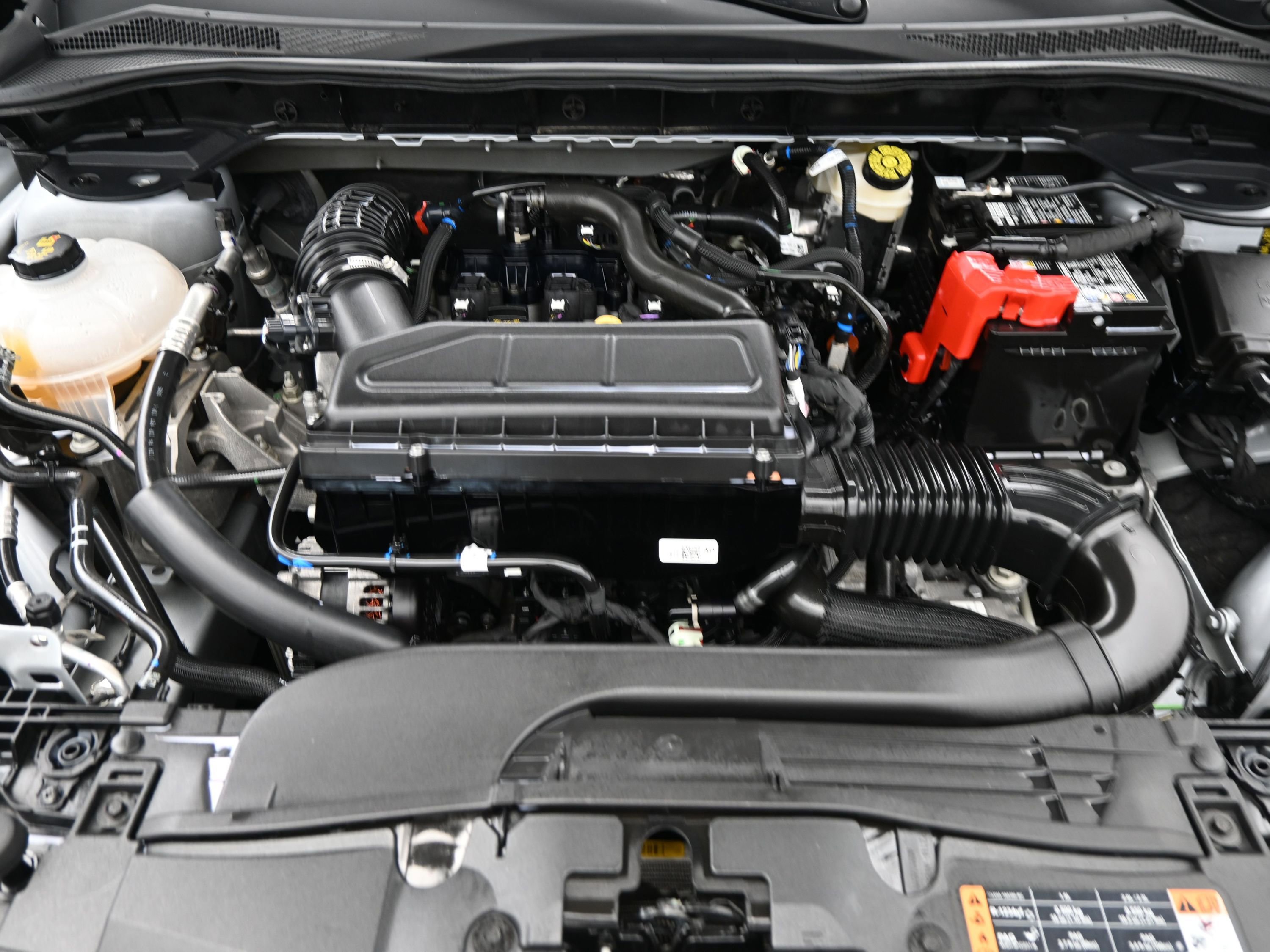 Used 2025 Ford Escape ST-Line image 20