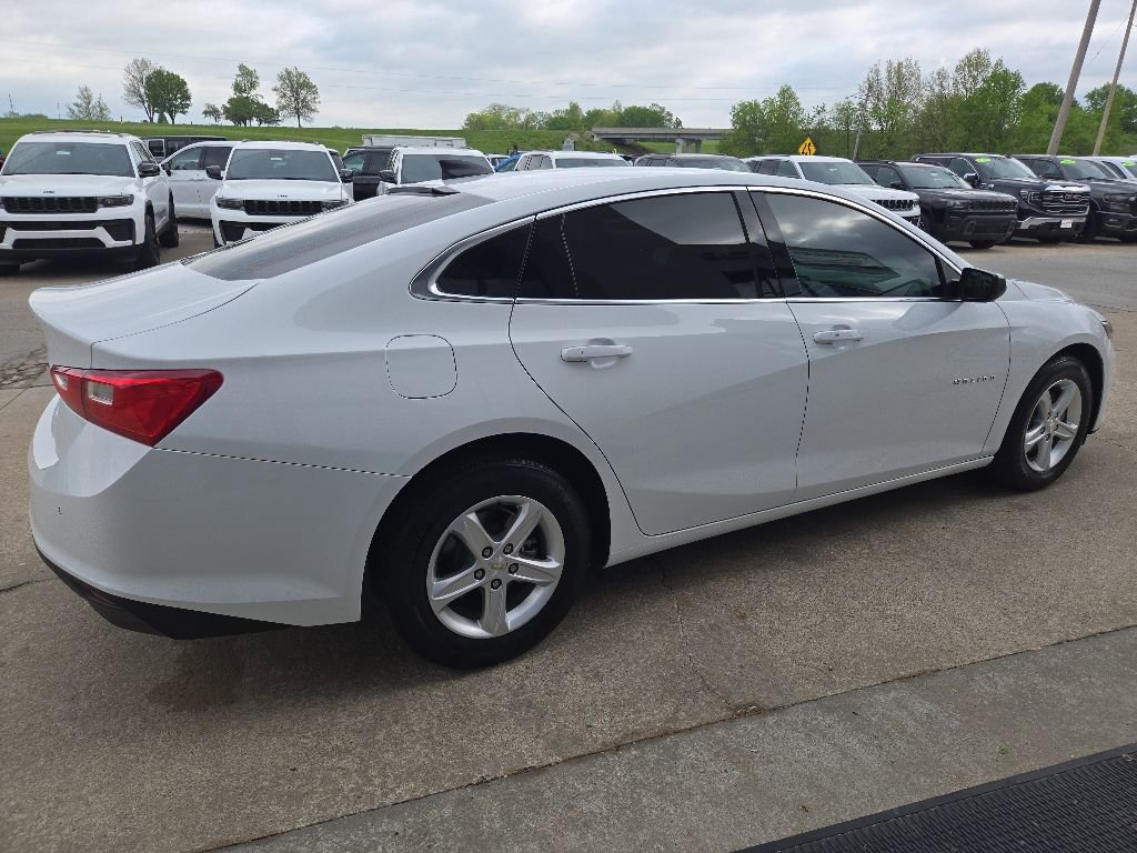 Used 2024 Chevrolet Malibu LS FWD image 12