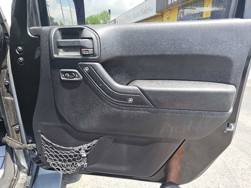 Used 2014 Jeep Wrangler Unlimited Rubicon w/ Connectivity Group image 54