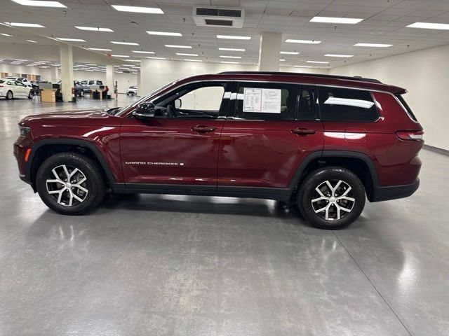 Used 2024 Jeep Grand Cherokee L Limited AWD/4WD image 4