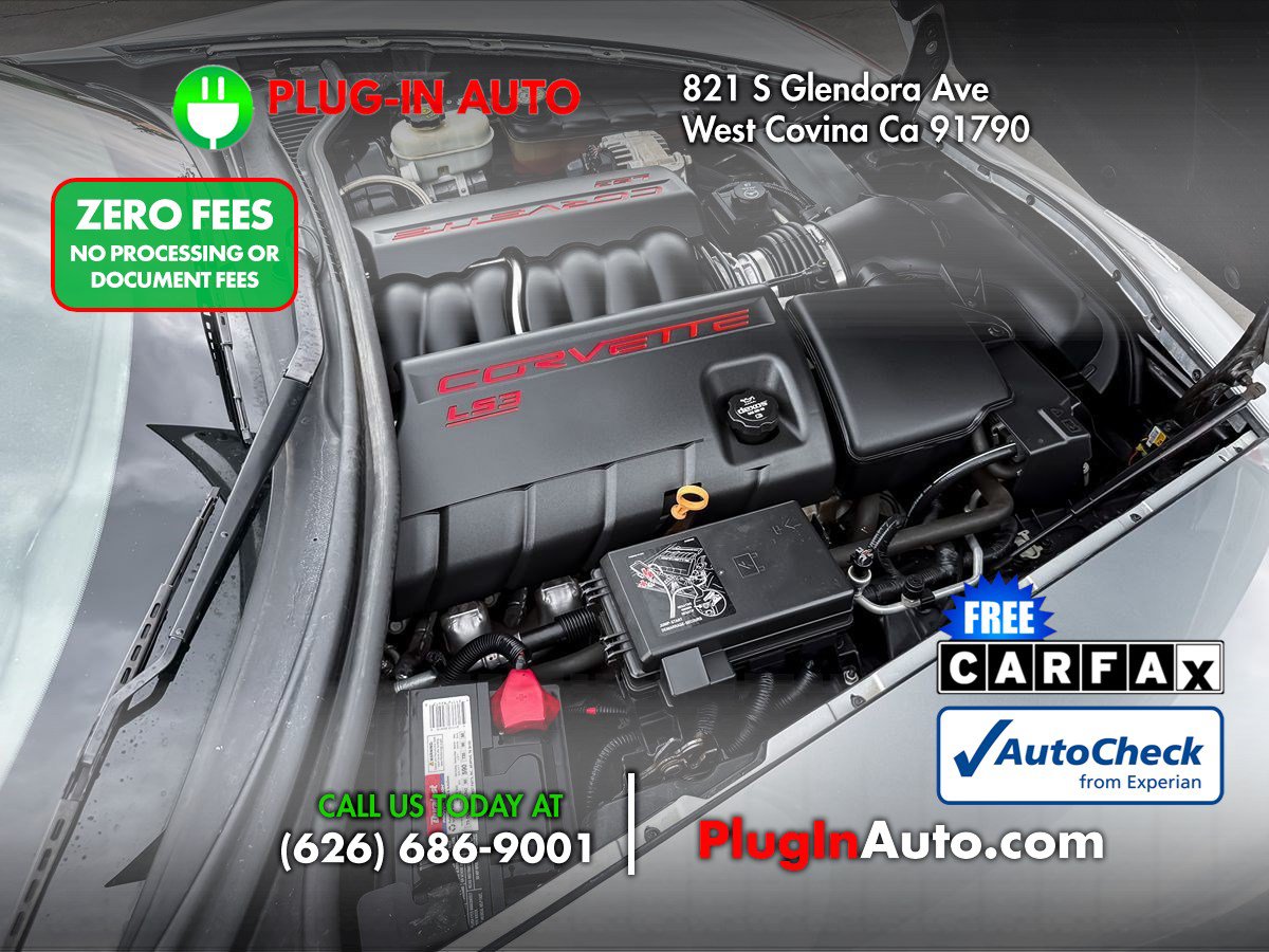 Used 2012 Chevrolet Corvette Coupe w/ 2LT Preferred Equipment Group RWD image 17