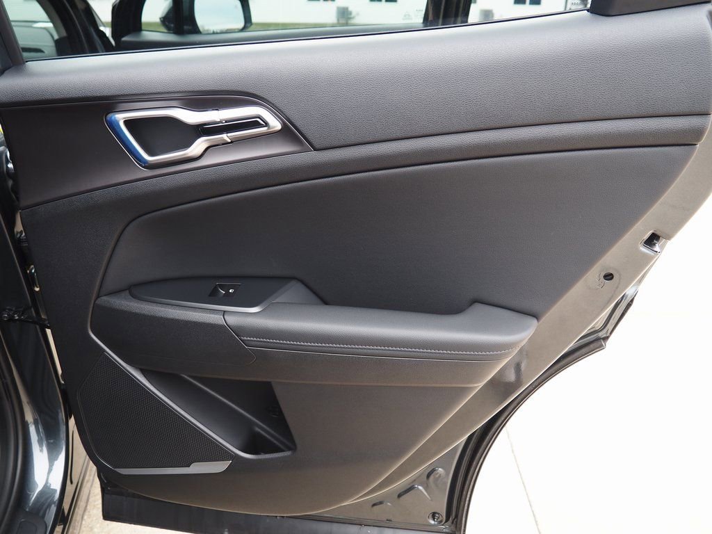 New 2026 Kia Sportage EX image 36