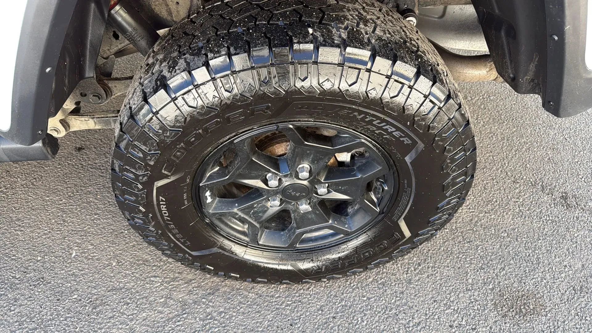 Used 2021 Jeep Gladiator Sport AWD/4WD image 9