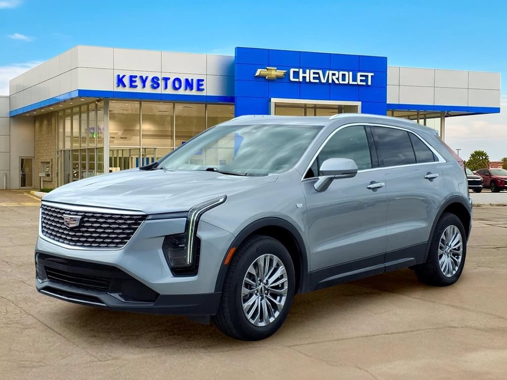 Used 2024 Cadillac XT4 Premium Luxury FWD image 3
