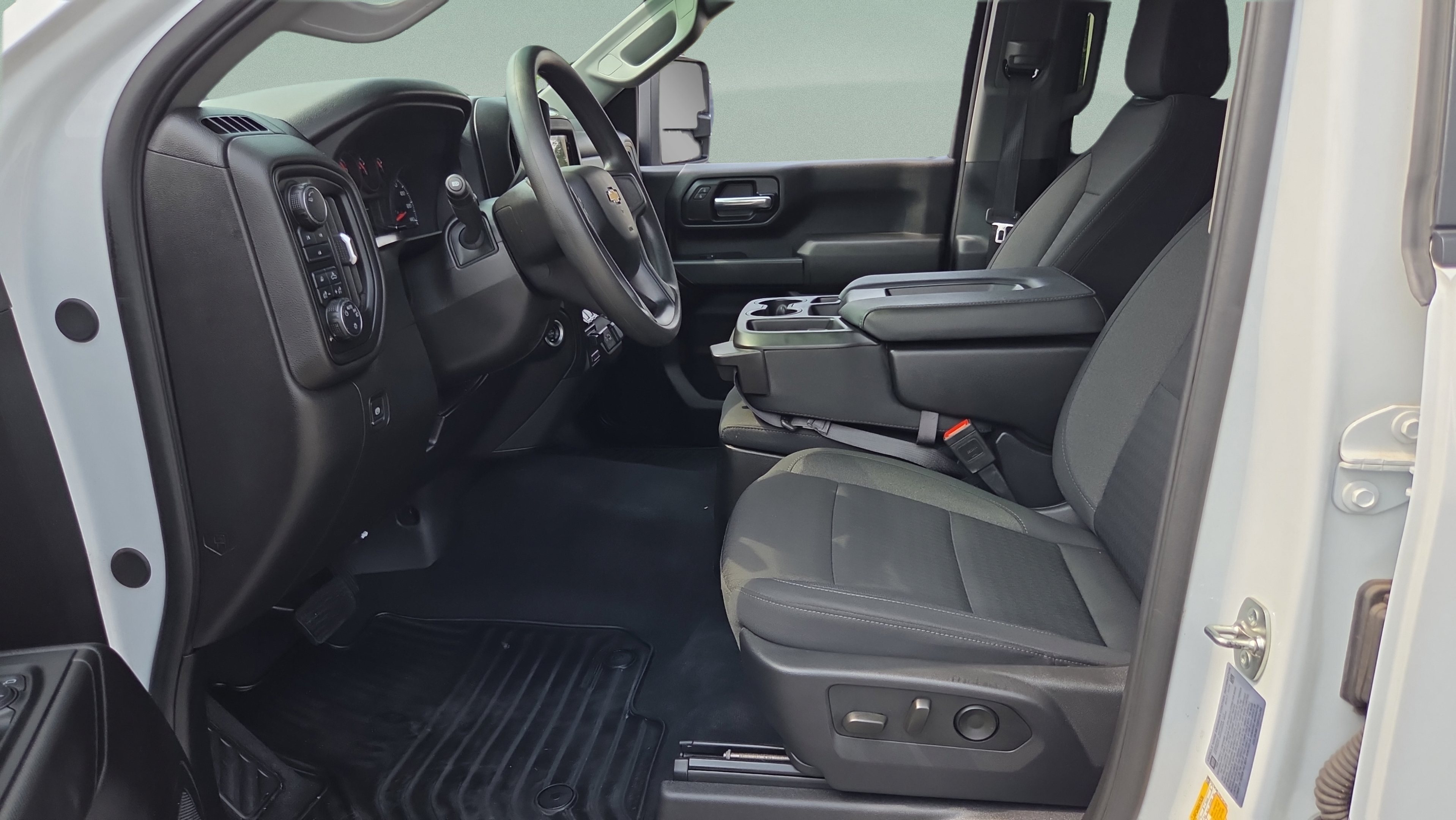 Certified 2025 Chevrolet Silverado 2500 Custom w/ Custom Value Package AWD/4WD image 9