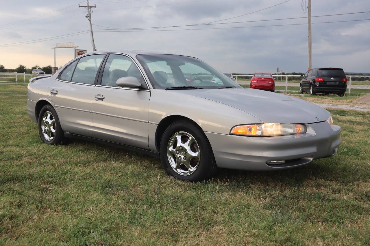 Used 1998 Oldsmobile Intrigue GL FWD image 4
