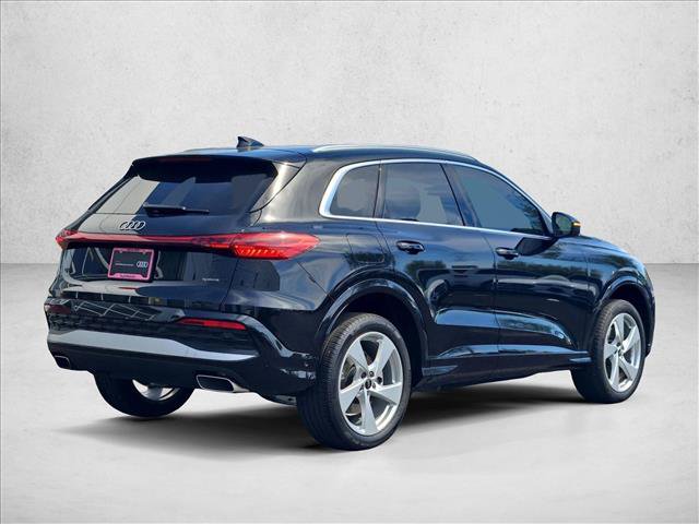 Certified 2025 Audi Q5 Premium AWD/4WD image 5