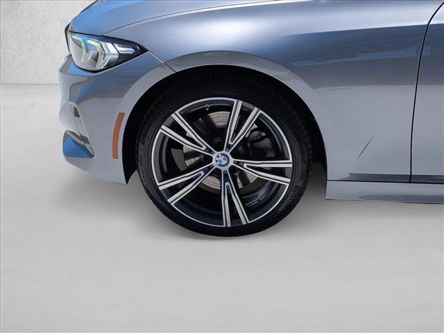 Used 2024 BMW 330i Sedan w/ Convenience Package RWD image 25