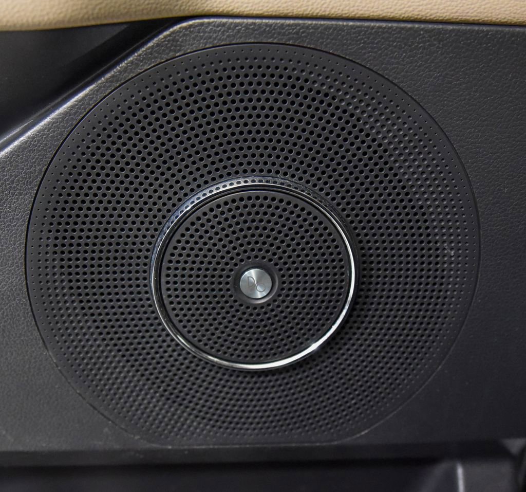 Used 2024 Ford Expedition Limited image 16