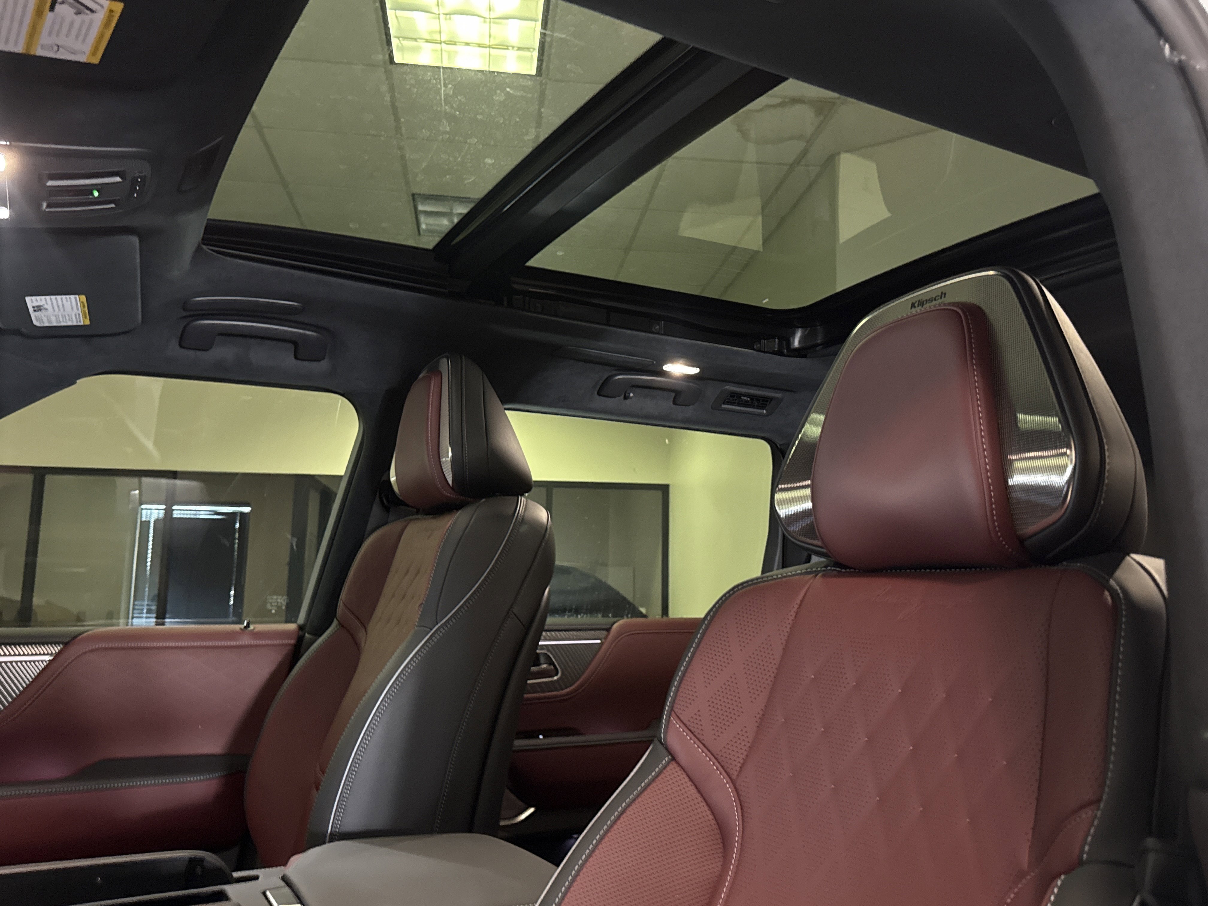New 2026 INFINITI QX80 Autograph w/ Premium Cargo Package image 15