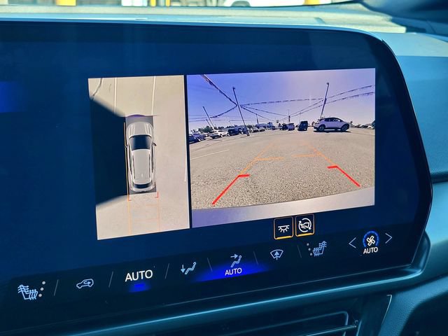Certified 2024 Chevrolet Equinox EV RS FWD image 21