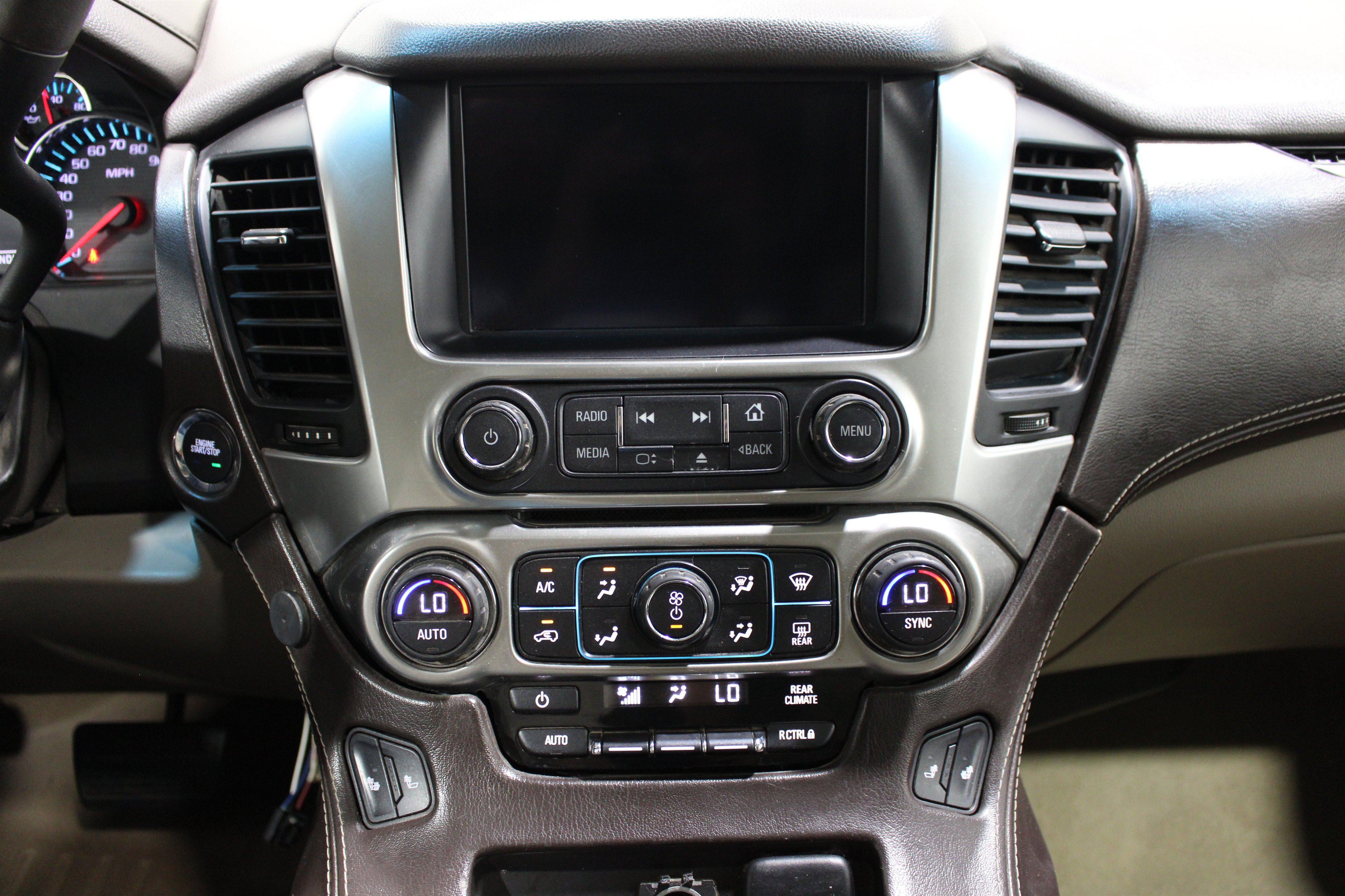 Used 2015 Chevrolet Suburban LT AWD/4WD image 16