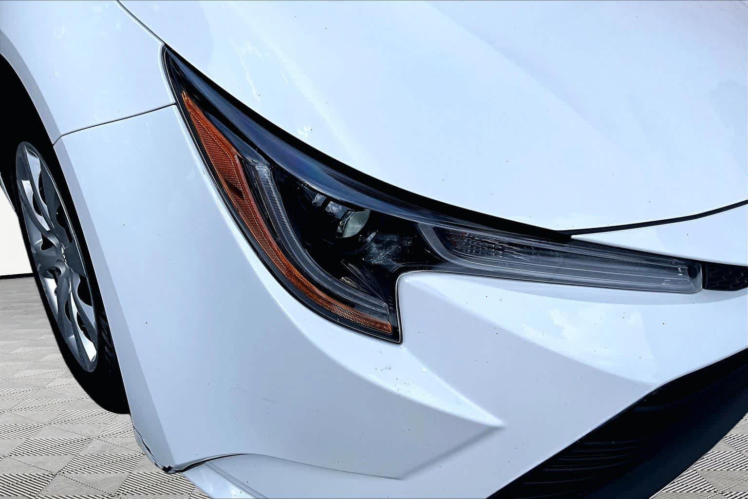 Used 2025 Toyota Corolla LE FWD image 28